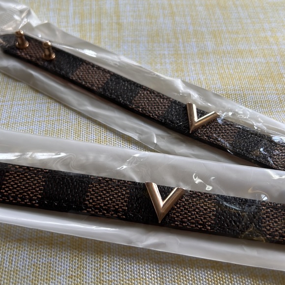 LOUIS V  bangle bracelet Black & Gold Tone size 7 gold stainless steel - Picture 3 of 3